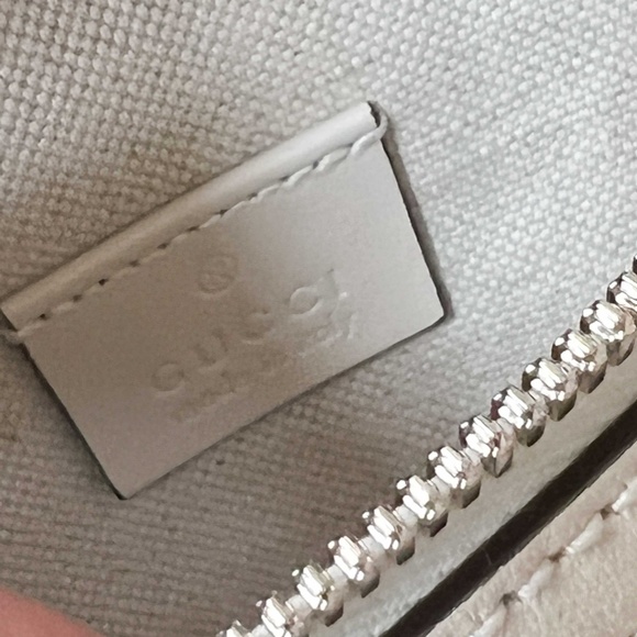 SOLD! GUCCI Calfskin GG Embossed Belt Bag, White, Excellent Condition. - Picture 9 of 11